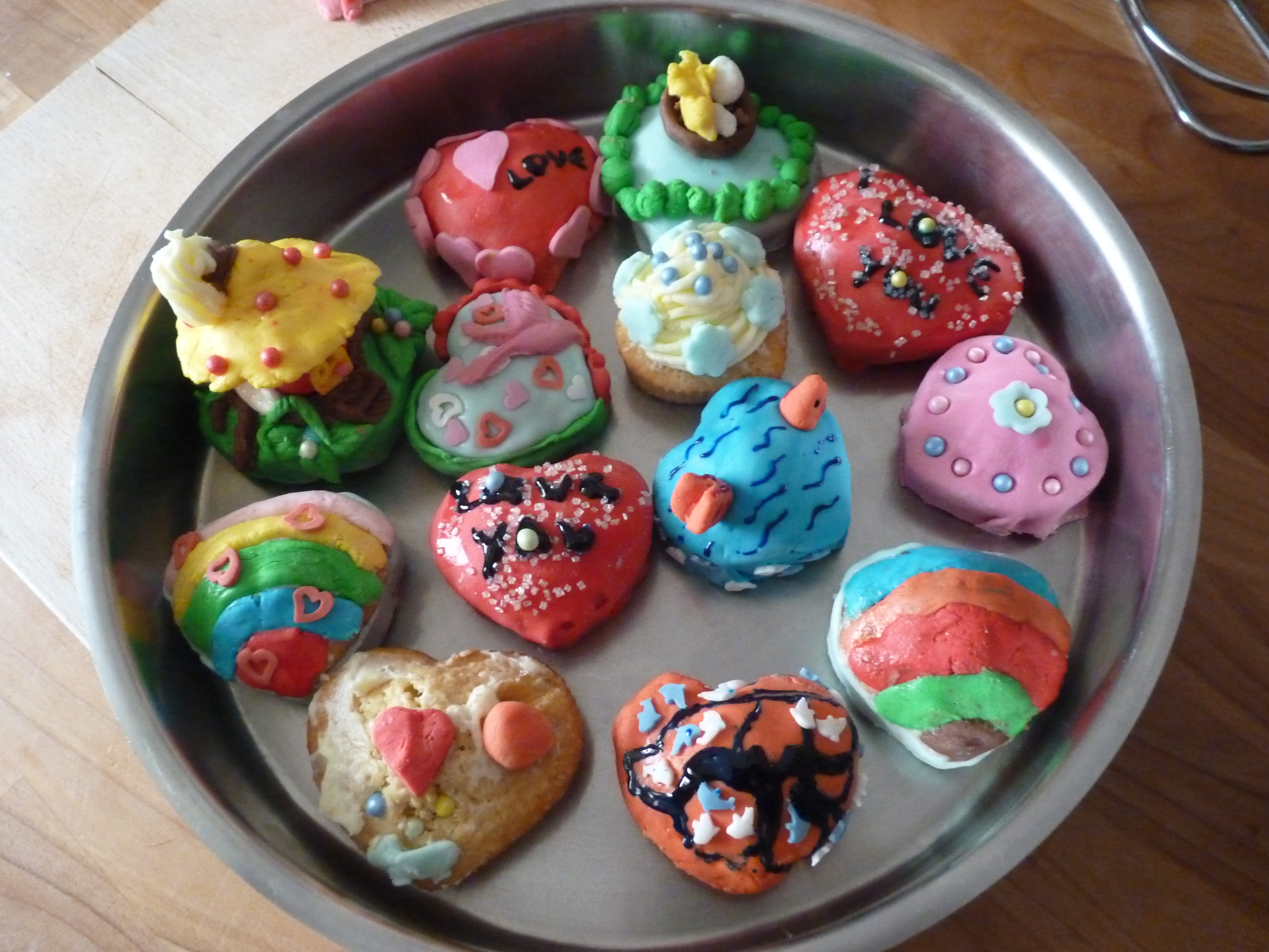 130214 Cupcakes maken met Kiki Matthijs en Emma 010